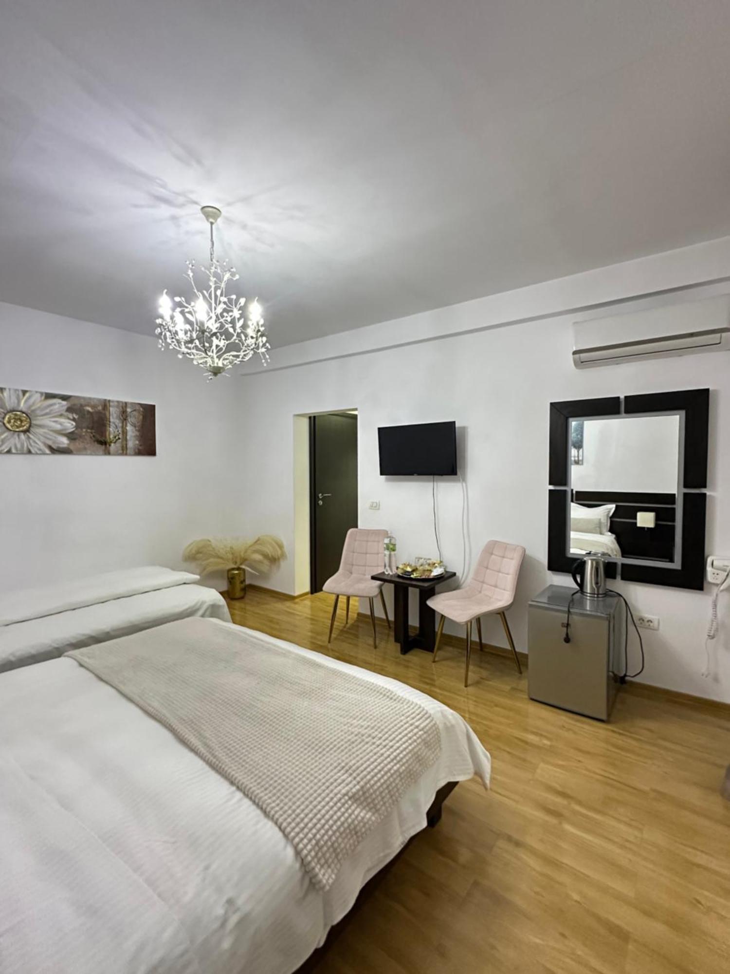 Vila Zoe Bucharestairport&Therme&Parking Otopeni Exterior foto
